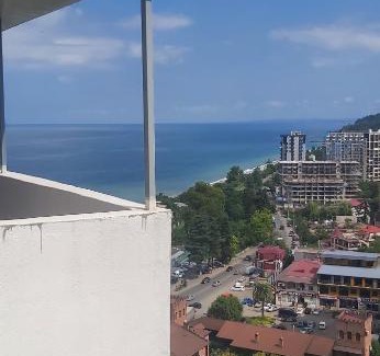 Makhinjauri Apartment | Inviting Studio by the Sea: Perfect for Families
