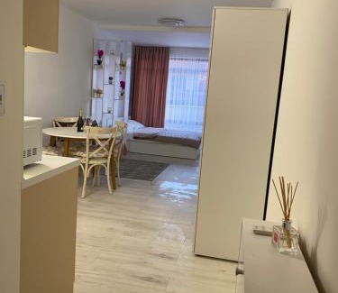 Yurta Apartment | Cozy Studio at Морський Фар with Pool & Family Amenities