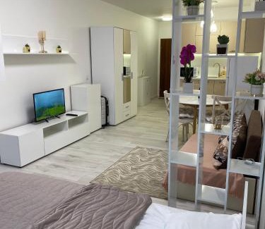 Yurta Apartment | Cozy Studio at Морський Фар with Pool & Family Amenities
