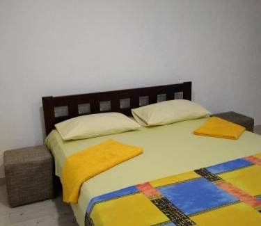 Krivoy Rog Apartment | Cozy Studio with Smart TV and Air Conditioning - 9.6 Rated
