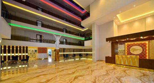 Mahmutlar Apartment | Experience Comfort at Сфера Резиденс with Pool & Hot Tub