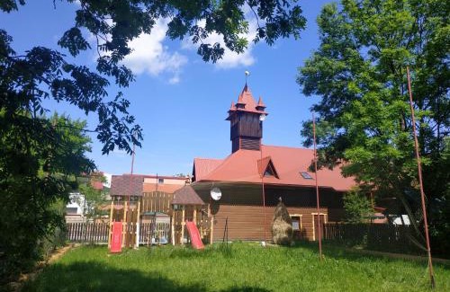 Skole Hotel | Pet-Friendly Hotels in Ukraine with Pool & Kitchen Amenities