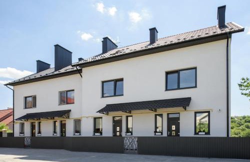 Chernovtsy Villa | Ideal Family Retreat at Таун Terrasa with Top Ratings