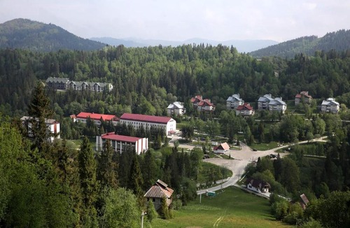 Plavya House | Family-Friendly Тисовець Apartment for Memorable Stays