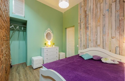 Tsentralny Apartment | Tranquil Retreat on Nevsky Prospect - 8/10 Guest Rated