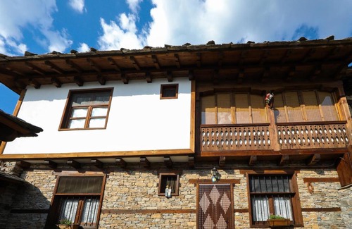 Leshten House | Top-Rated Тодорината къща with Family-Friendly Amenities