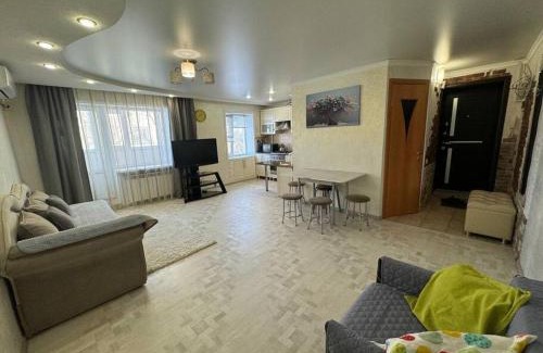 Kostanay Apartment | Central 3-Bedroom Apartment with Park Access - Rated 10/10