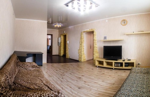 Sovetsky City District Apartment | Comfortable Three-Room Apartment on Akademika Gubkina 30G