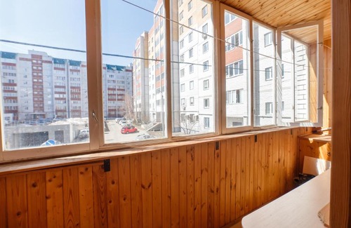 Sovetsky City District Apartment | Comfortable Three-Room Apartment on Akademika Gubkina 30G