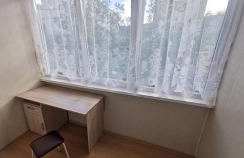 Kirovsk Apartment | Top-Rated Трешка Олимпийская 85: Pet-Friendly Escape