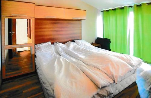 Yambol Apartment | Cozy Three-Room Apartment with Pet and Child-Friendly Amenities