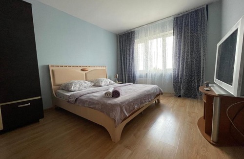Pskov Apartment | Elegant Stay at Труда 50 with Breakfast & Accessibility