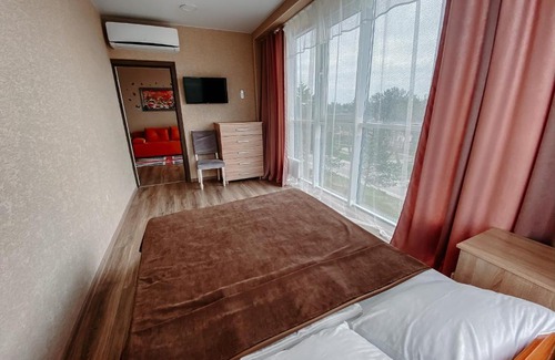 Anapa Apartment | Seaside Three-Room Apartments with Private Pool & Ocean View