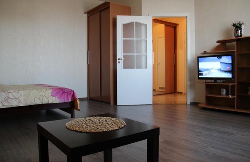 Volgograd Apartment | Scenic Tourist House Apartments with Central Waterfront Views