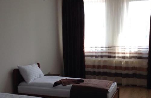 Uman Hotel | Affordable Family-Friendly Stay at Турист Hotel