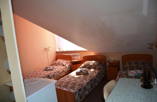Ust'-Koksa Hotel | Discover Уймонская долина: Pet Friendly & Breakfast Included