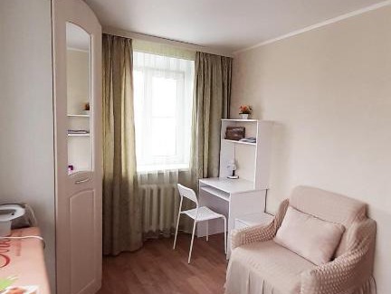 Petropavlovsk-Kamchatskiy Apartment | Stunning Stay on Ул. 50 лет Октября with Pool & Breakfast