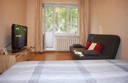 Sokolinaya Gora District Apartment | Discover Pet-Friendly Comfort at Uno Estate