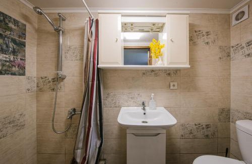 Lyuta Apartment | Premium Stay at Урочище Rafnivskyi - Child-Friendly Retreat