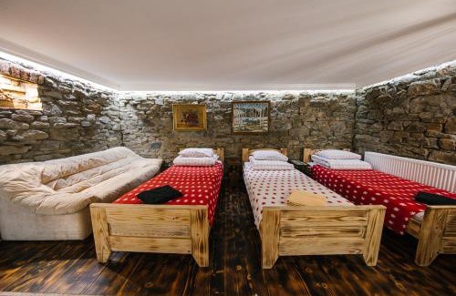 Lyuta Apartment | Premium Stay at Урочище Rafnivskyi - Child-Friendly Retreat