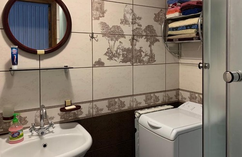 Braslaw Apartment | Pet-Friendly Усадьба на Набережной with Hot Tub & Kitchen