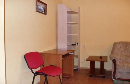 Tomsk Apartment | Top-Rated Stay at Учебная 8п3 with Breakfast & Hot Tub
