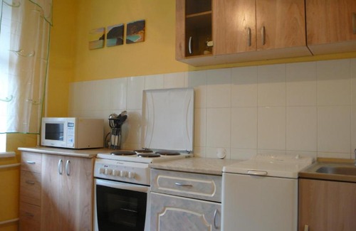 Tomsk Apartment | Top-Rated Stay at Учебная 8п3 with Breakfast & Hot Tub