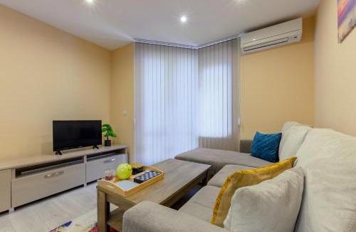 Varna Apartment | Cozy Apartment in Varna - Top Rated & Family Friendly