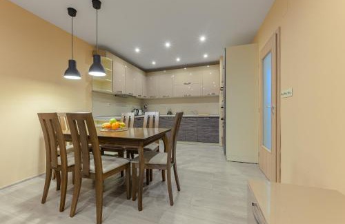 Varna Apartment | Cozy Apartment in Varna - Top Rated & Family Friendly