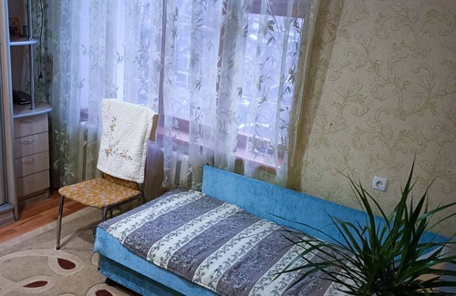 Riscani Apartment | Cozy Apartment Steps from Central Park with Spa Access