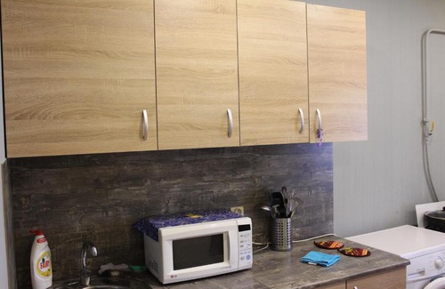 Koltushi Apartment | Cozy Apartment with Breakfast, Pool & Pet-Friendly Perks