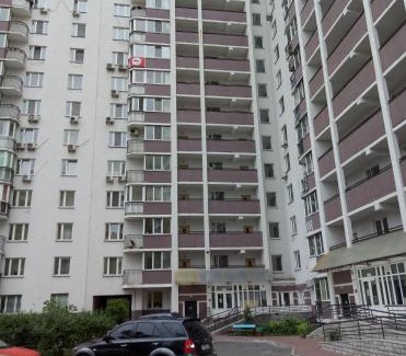 Darnyckyj Apartment | Cozy Apartment with Top Amenities and 9.3/10 Guest Rating