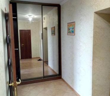Darnyckyj Apartment | Cozy Apartment with Top Amenities and 9.3/10 Guest Rating