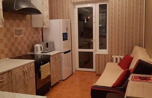 Kaliningrad Apartment | Cozy Apartment on Zaraiskaya - Highly Rated & Accessible