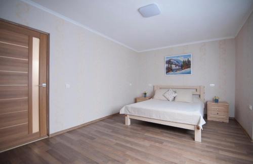 Berehove Apartment | Cozy One-Bedroom Apartment Near Pools - Rated 9.4/10