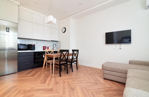 Nur-Sultan Apartment | Cozy Studio Near Botanical Park - Rated 10/10, Pet Friendly