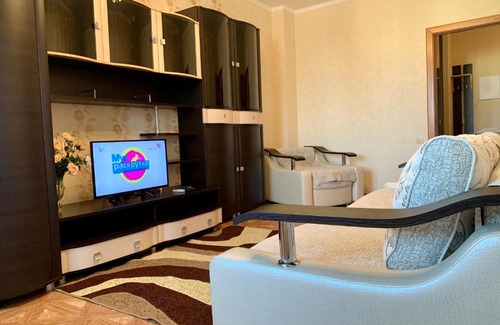 Leninskiy rayon Apartment | Cozy 1-Bedroom Apartment on Khalturinskiy - Guest Rated 10/10