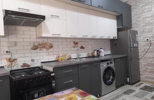 Bukhara Province Apartment | Inviting 2-Bedroom Apartment in City Center with Hot Tub