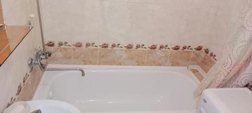 Kazakhstan Apartment | Cozy 3-Room Apartment in Khamrtau - Guest Rated 10/10