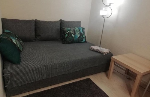 Serpukhov Apartment | Pet-Friendly Уютный дворик with Hot Tub & Kitchen Amenities