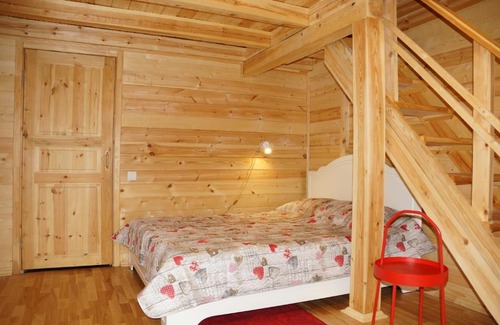 Krasnoozernoe House | Inviting Home with Sauna, Fireplace & Perfect 10/10 Rating