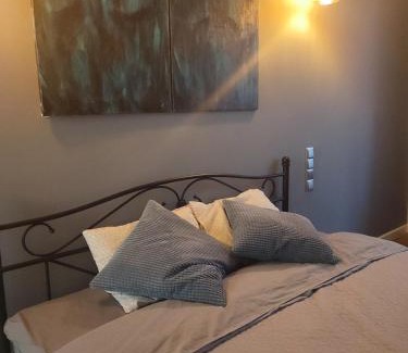 Maskavas Forstate Apartment | Cozy Loft Surrounded by Historic Parks - Pet Friendly Stay