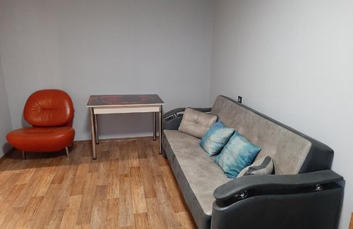 Yaroslavl Apartment | Cozy Getaway at Уют на Автозаводской with Hot Tub