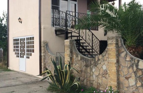 Alakhadzi House | Guest Rated: 10/10 at У Арсена и Наиры with Ocean Views