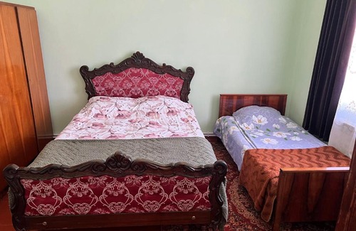 Gyumri House | Top-Rated У ДЕДА: Family-Friendly Stay in Comfort