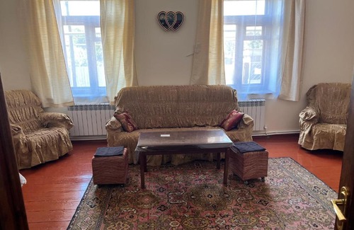 Gyumri House | Top-Rated У ДЕДА: Family-Friendly Stay in Comfort