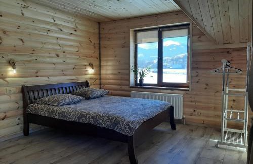Pilipets House | Cozy У Мирослави: Family-Friendly with Hot Tub & Fireplace