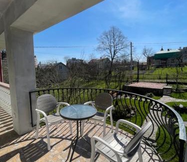 Truskavets Apartment | Pet-Friendly у Михайла: Guest Rated 10/10 with Breakfast