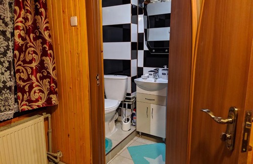 Yasinya House | Comfortable Stay at У Оксани: Pet & Child Friendly Retreat