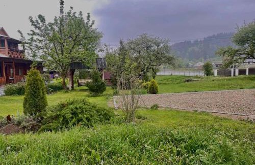 Verkhovyna House | Experience Tranquility in the Mountains at У полоні гір